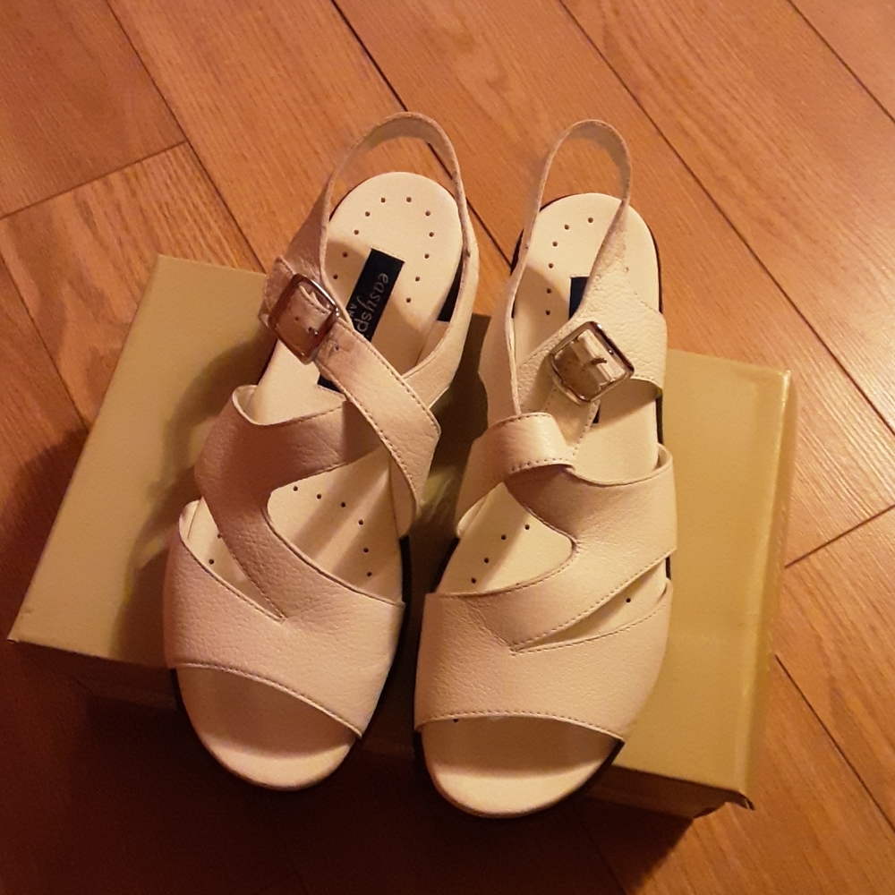 Sandles